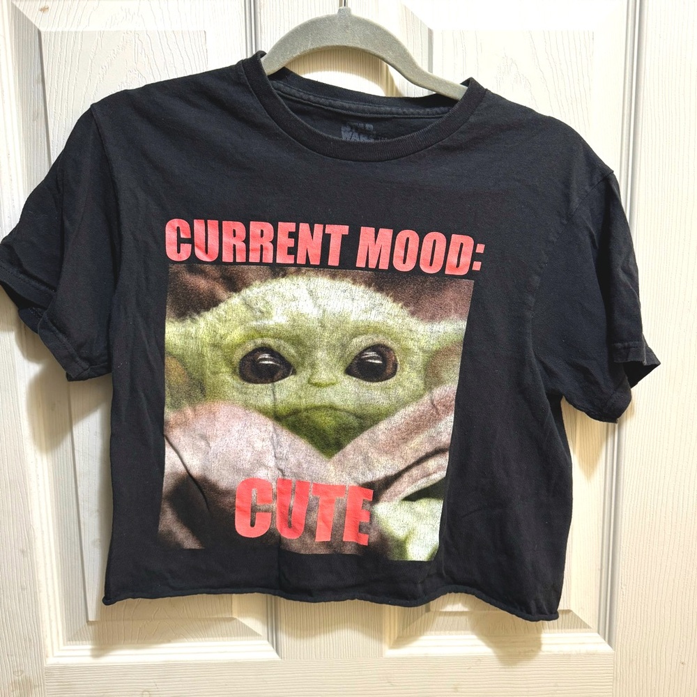 🤑 3/$25 Star Wars 100% cotton Grogu cropped shirt